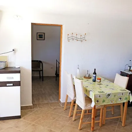 House Robinson House Дом отдыха Dolac