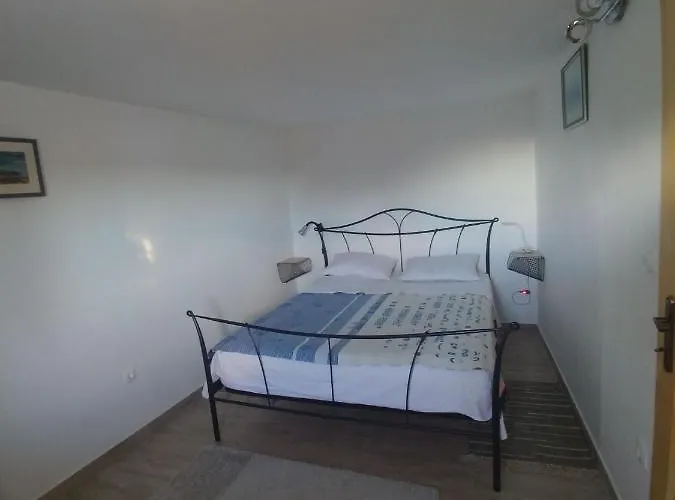 House Robinson House