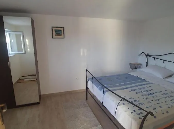 Feriehus House Robinson House Dolac